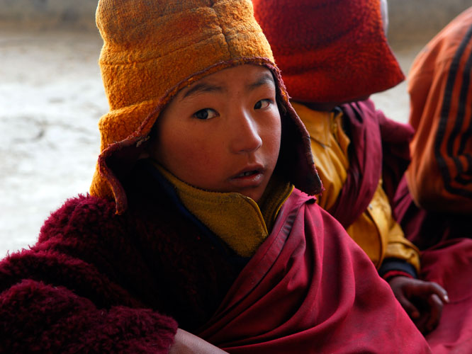 Kenrap, âgé de 8 ans, séjourne depuis trois ans au monastère de Phuktal.